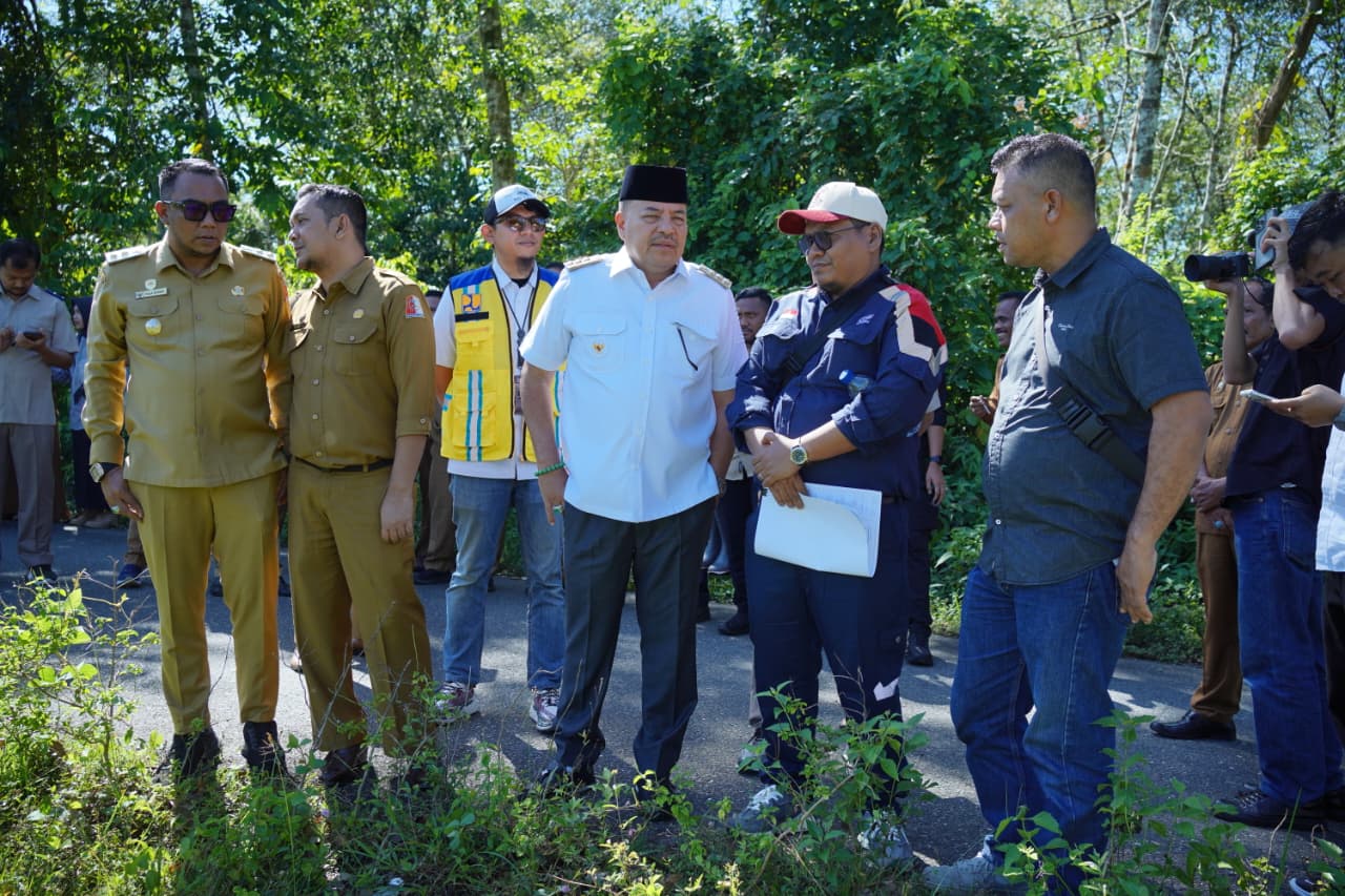Bupati TRK Tinjau Pematokan Lahan Pembangunan Sekolah Rakyat di Suka Makmue Bupati TRK Tinjau Pematokan Lahan Pembangunan Sekolah Rakyat di Suka Makmue