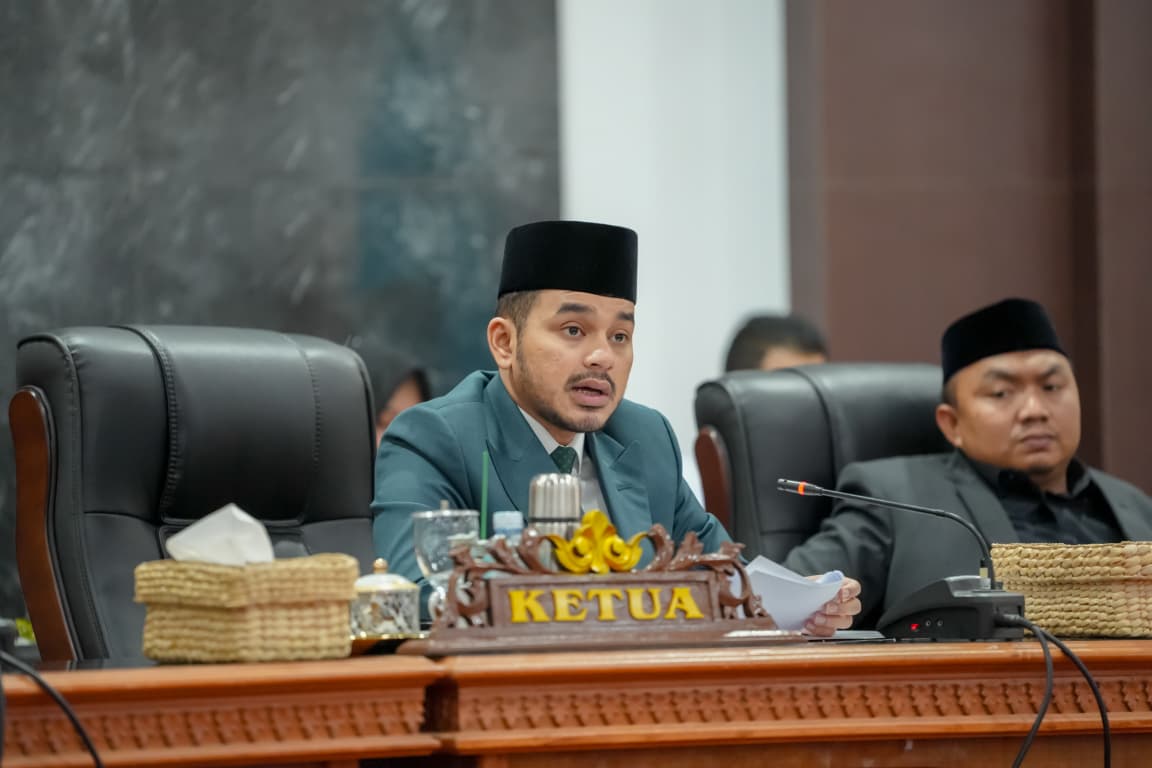 Ketua DPRK Mohd. Rizki Ramadhan Pimpin Rangkaian Rapat Paripurna Pembahasan RPJM dan Cadangan Pangan Ketua DPRK Mohd. Rizki Ramadhan Pimpin Rangkaian Rapat Paripurna Pembahasan RPJM dan Cadangan Pangan