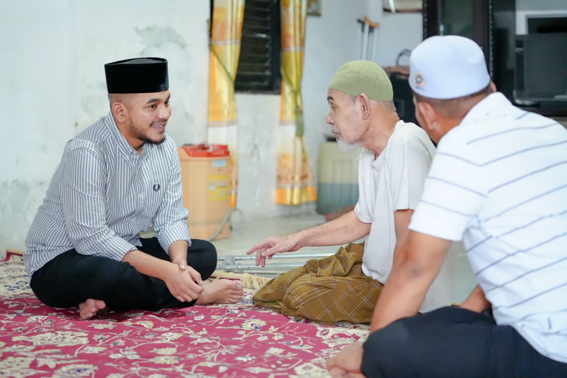 Ramadhan Penuh Berkah, Ketua DPRK Mohd Rizki Ramadhan Tebar Kepedulian di Hari ke-5 Puasa Ramadhan Penuh Berkah, Ketua DPRK Mohd Rizki Ramadhan Tebar Kepedulian di Hari ke-5 Puasa