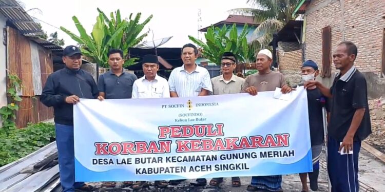 PT Socfindo Kebun Lae Butar Salurkan Bantuan untuk Korban Kebakaran di Aceh Singkil
